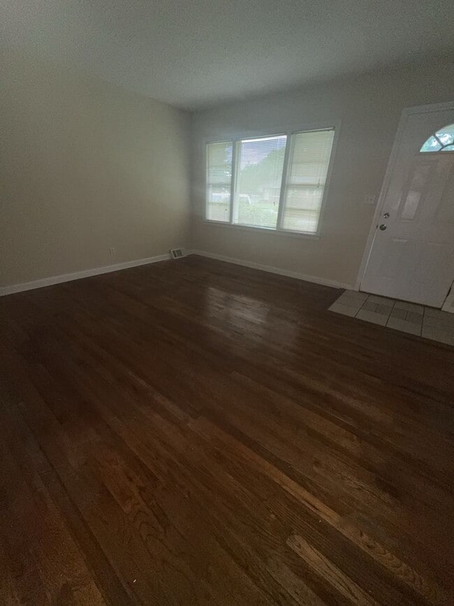 Photo - 2885 Ramsey Rd