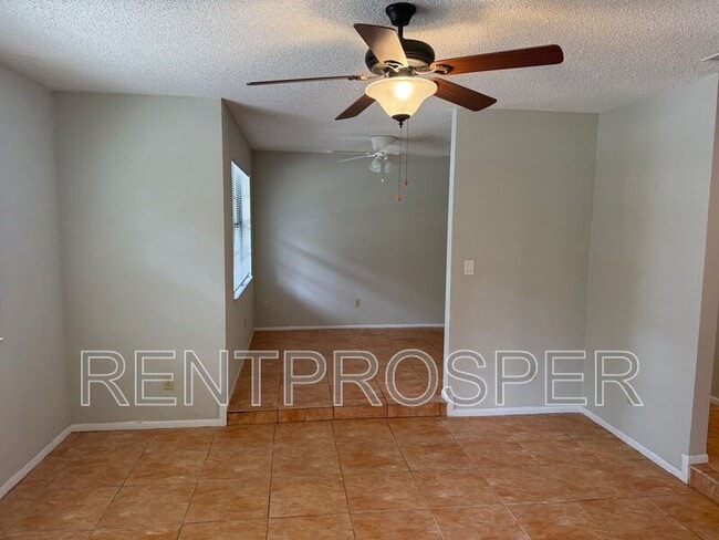 Photo - 113 S Deerwood Ave