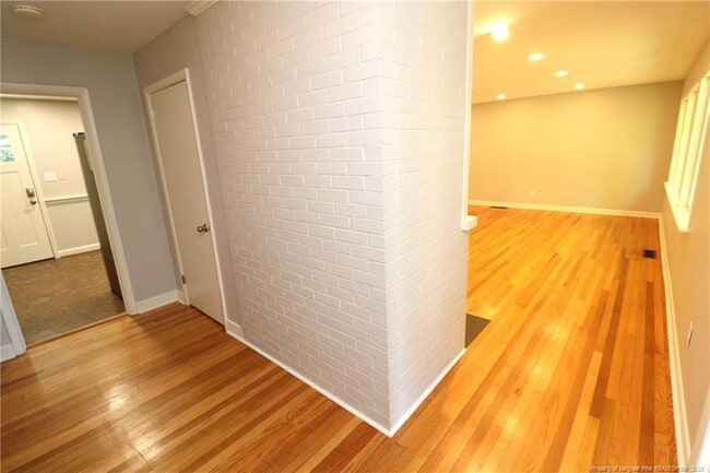 1009 Dogwood Ln