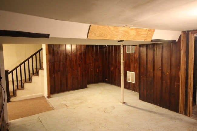 Photo - 2026/2027 JHU Homewood Off-Campus 6bd/3ba house w/ W/D. Available 6/6/2026