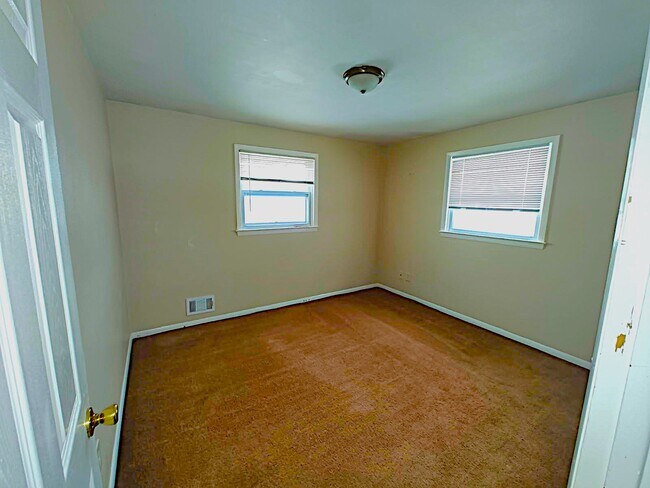 Photo - 534 Greenfield Rd