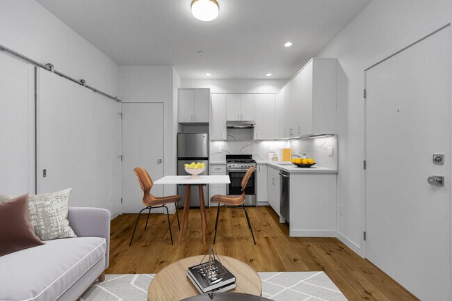 2115 Hyde