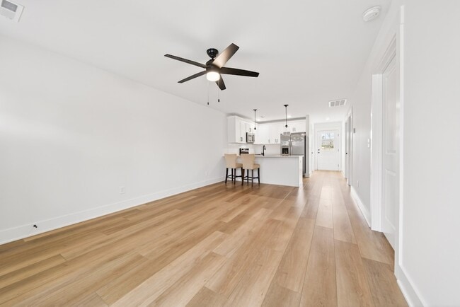 Photo - 101 Gibson St Unit B