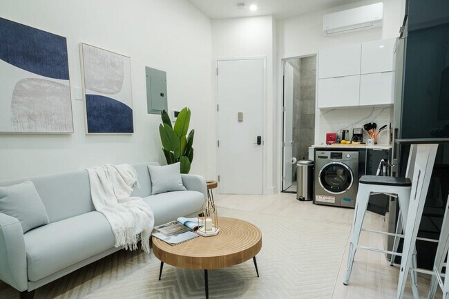 Photo - 317 E 78th St Unidad ID1021988P