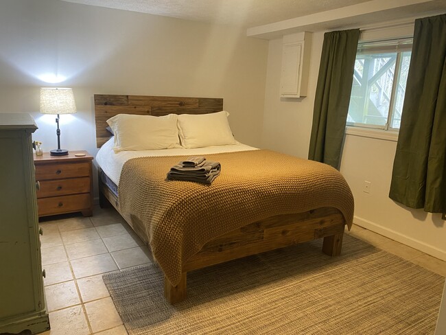 Building Photo - 711 Oak Terrace Ln