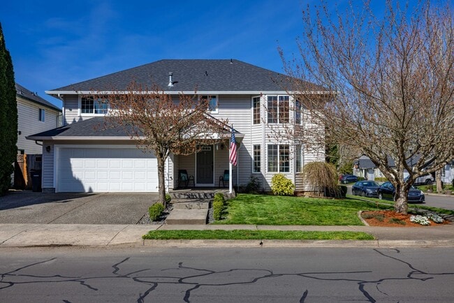 Building Photo - 5 Bedroom home, 2488sf with Central Air. Fenced Yard