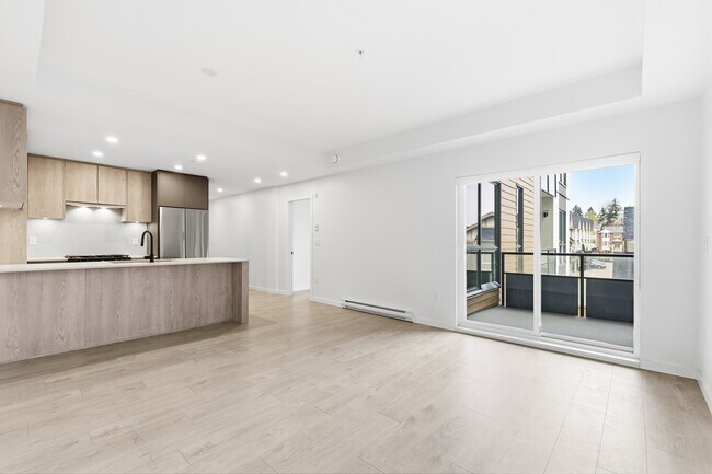 Photo - 19577-19577 65b Ave