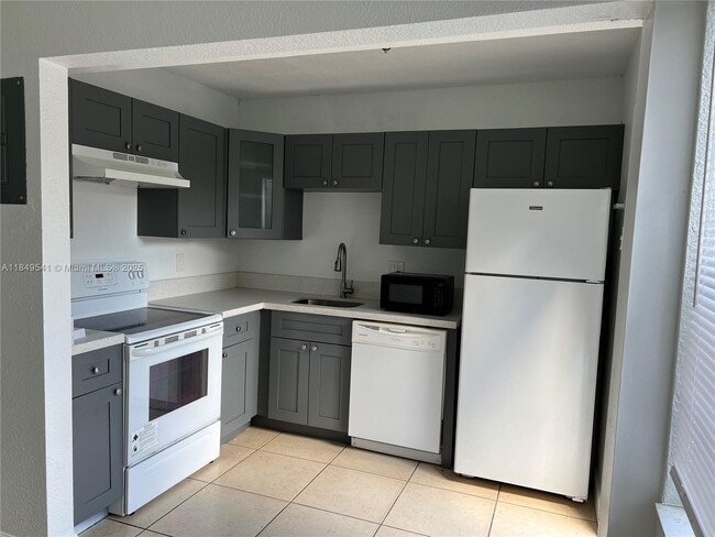 Building Photo - 4705 NW 9th Dr Rental