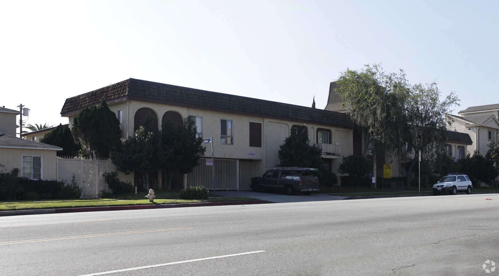 Fulton Gardens - 13400 Victory Blvd Apartments