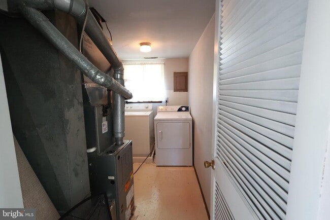 Building Photo - 8 Fanelli Ln Unit A