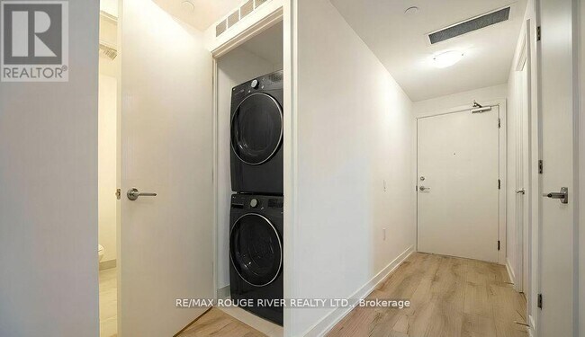 Photo - 7439 Kingston Rd Unit 918