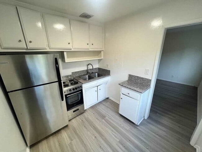 Photo - 225 Montana Ave Unit 206