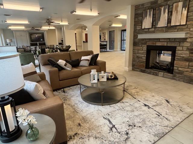 Leasing Office - Lounge - Huntley Ridge