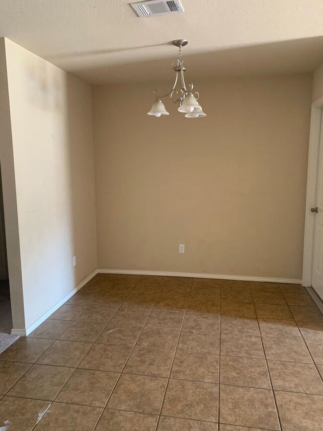 Photo - 8009 Huntington Way