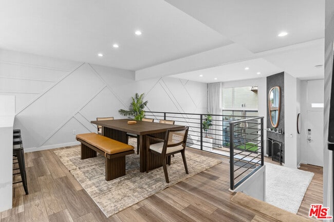 Photo - 4360 Glencoe Ave Unidad 2