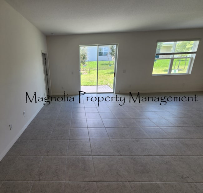Photo - 4 Bedroom 2 Bathroom in Tarpon Bay-Haines City