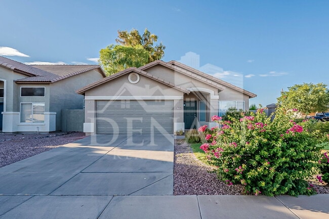 Building Photo - 3980 E Pinon Ct