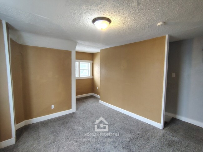 Photo - 2420 Fletcher St