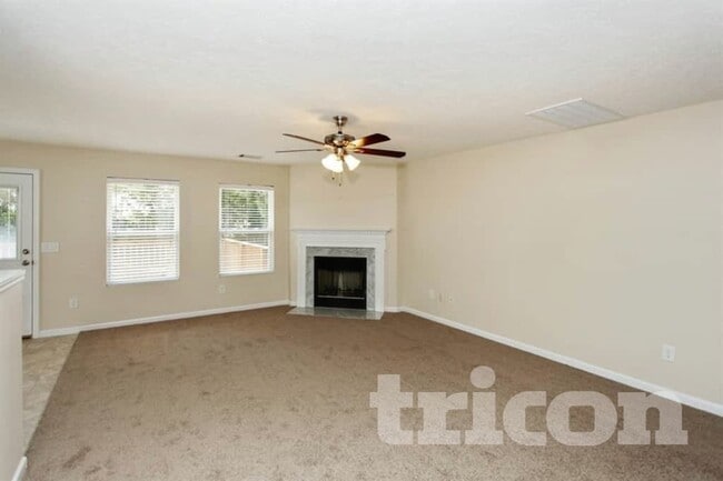 Photo - 612 Elderberry Way