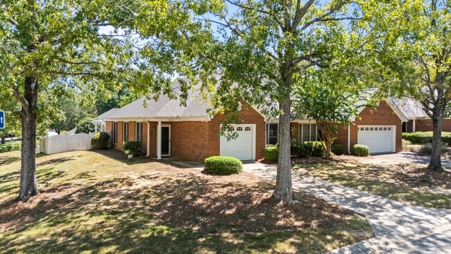 Photo - 1623 Wellington St