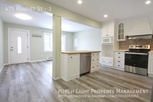 Photo - BEAUTIFUL 2 Bedroom Main floor with parking and private laundry Unit 1