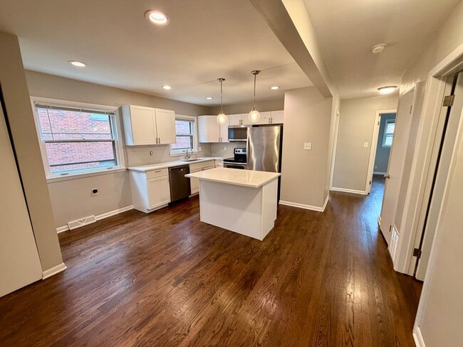 2987 S Clement Ave Unit 2987