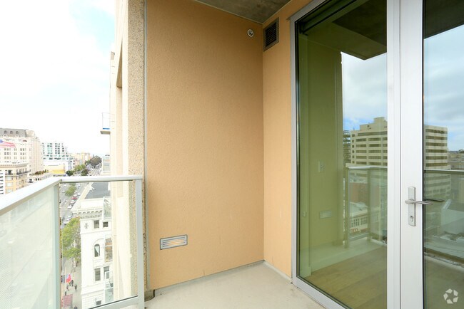 2 Bedroom: Balcony