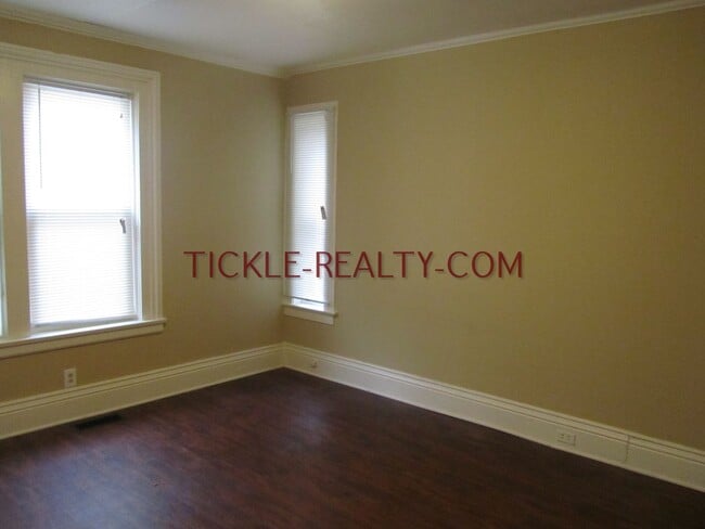 Photo - 11 Lafayette Pl