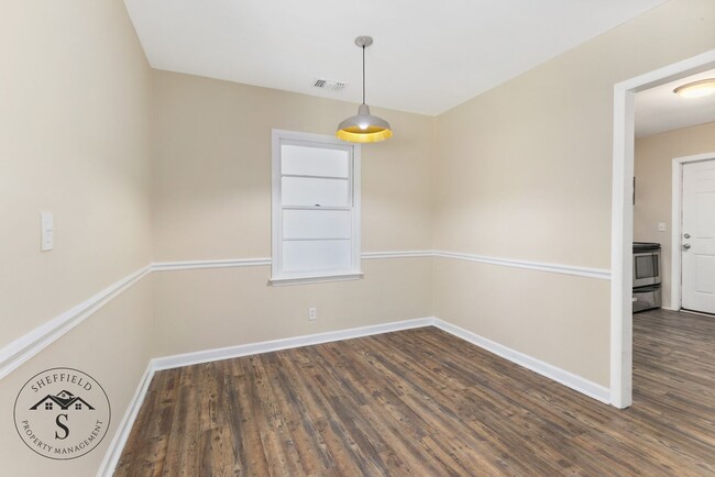 Photo - 5625 Morris Ave