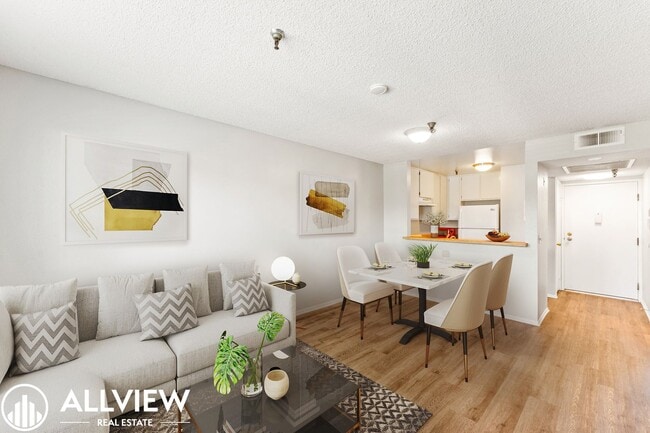 Building Photo - Coastal 1 Bed, 1 Bath Condo Available NOW ...