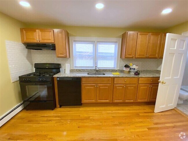 Building Photo - 58 Vinal Ave Rental