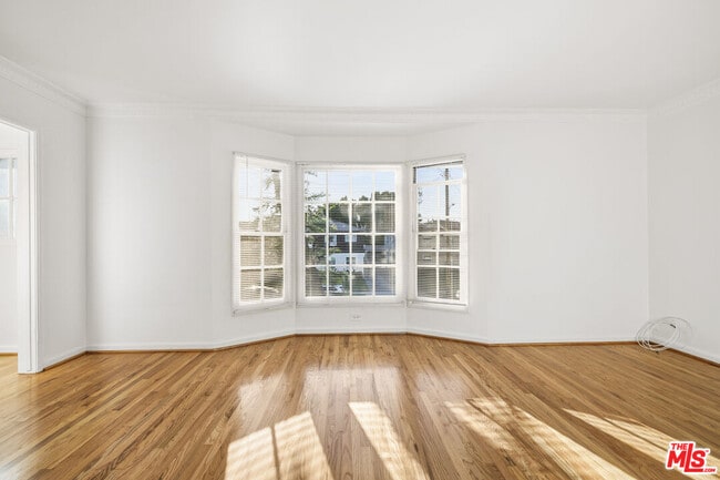 Photo - 5324 Vantage Ave Unidad 4