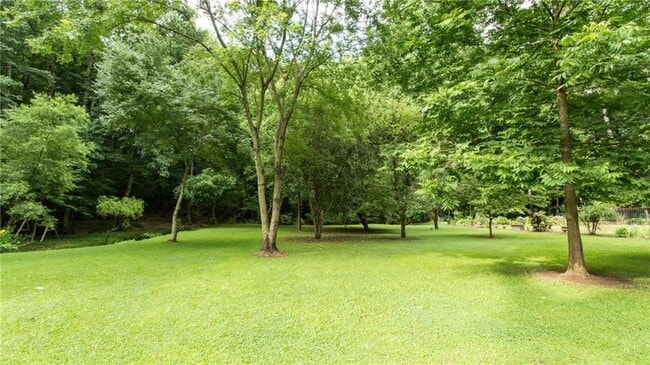 Photo - 1640 Belle Isle Cir NE