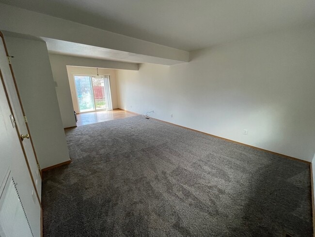 Photo - 425 W Shore Dr