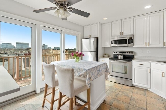 Photo - 48-50 Russell St Unit 3A