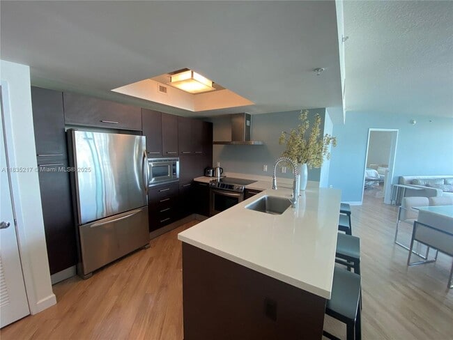 Photo - 150 Sunny Isles Blvd Casa