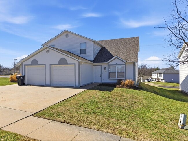 Photo - 3509-3511 La Mesa Dr. Unit 3509 La Mesa Dr.