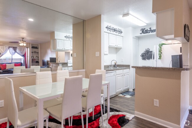 1 Br, Dining Room - Meadowbrook