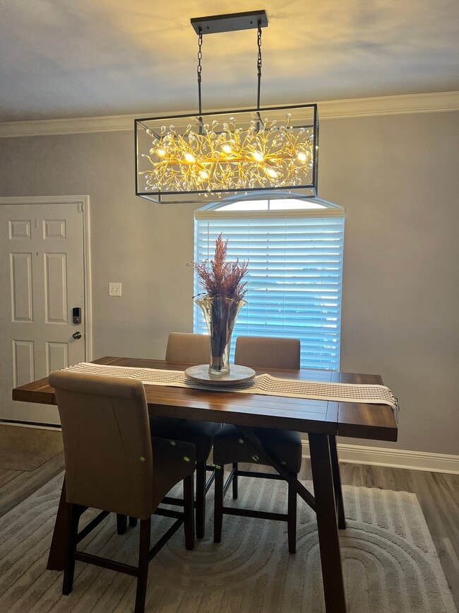 Photo - 1302 Windsor St Unit 1302