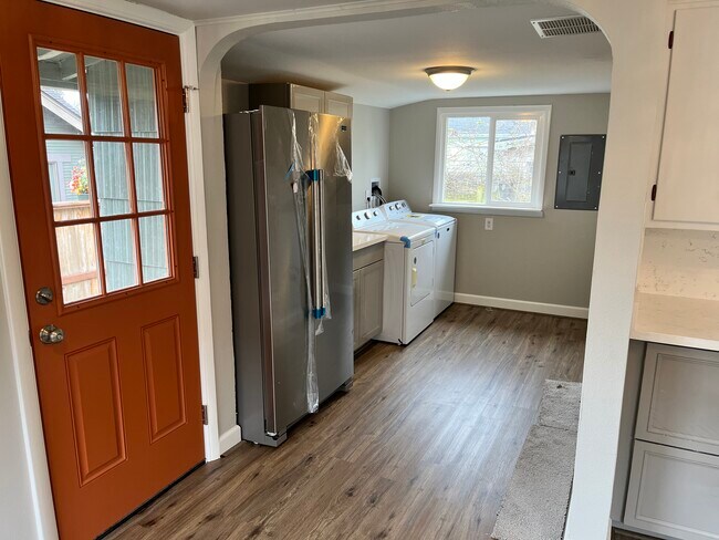 Photo - 1609 McDougall Ave