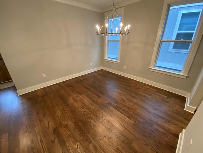 Photo - 2020 Scott Ave