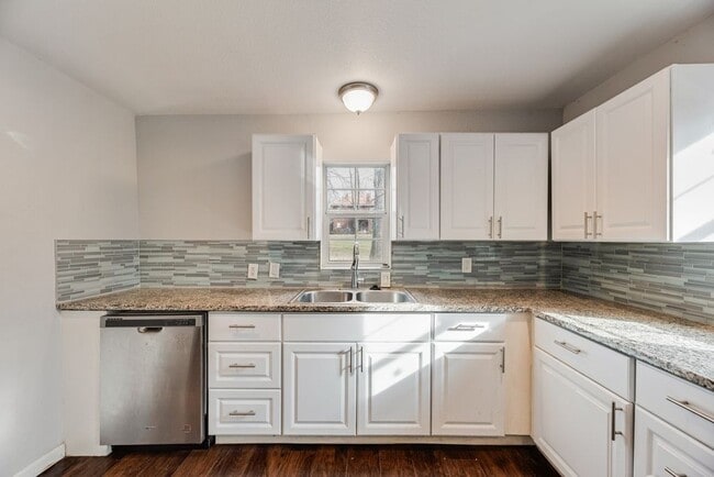 Photo - 500 E Main St