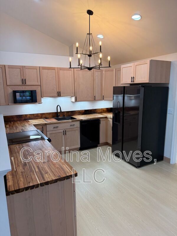 Photo - 506 Dunwoody Dr