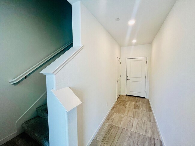 Photo - Vibrant 3 BED + 2.5 BA Milpitas Townhouse. Stainless Steel Appliances. Great Location.