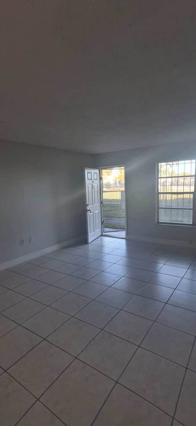 Photo - 251 NW 177th St