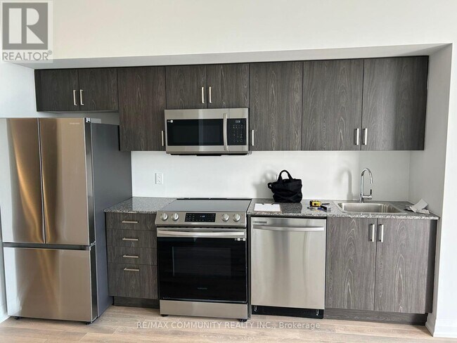 Photo - 10 Meadowglen Pl Unit 1106