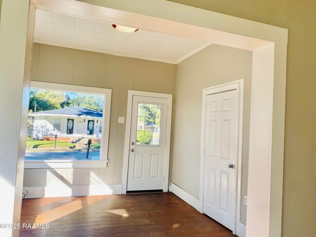 Photo - 137 S St Antoine St