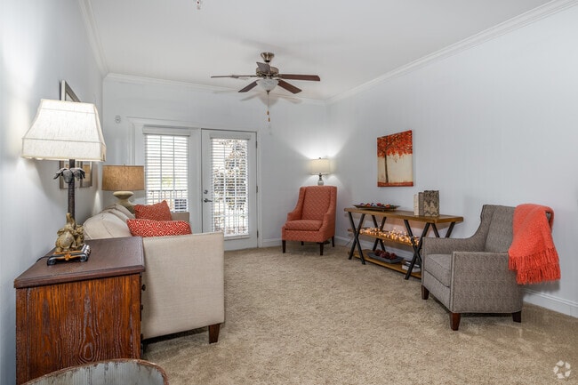 2BR, 2BA - 1152SF Fairway Living Room