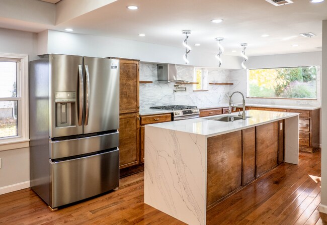 Photo - 58 Constitution St