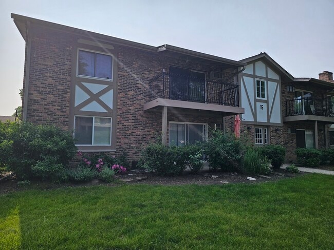 Photo - 9S120 Lake Dr Casa